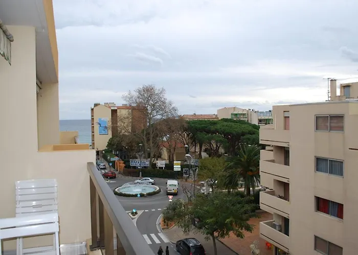 2 Pieces En Centre-ville, 4 Couchages, Avec Parking Et Climatisation - Fr-1-803-65